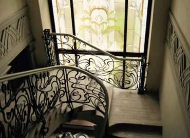 Choosing the best designs for your interior railings